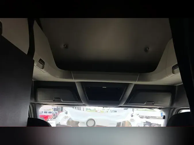 2020 FREIGHTLINER CA126
