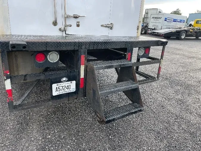 2017 FREIGHTLINER M2