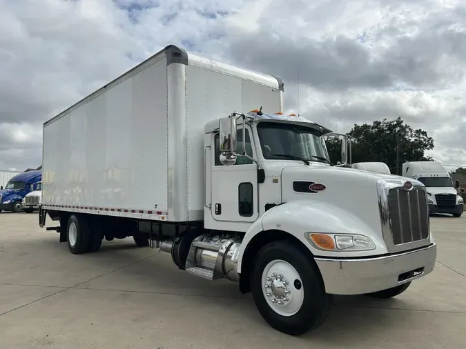 2016 Peterbilt 330