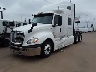 2019 NAVISTAR INTERNATIONAL LT625 SLPR CAB