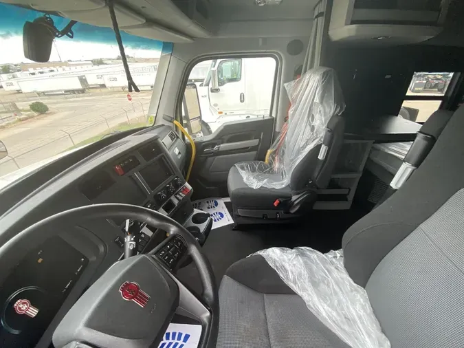 2022 KENWORTH T68015077f11a7197d1f2e411eb6fd4e97fd