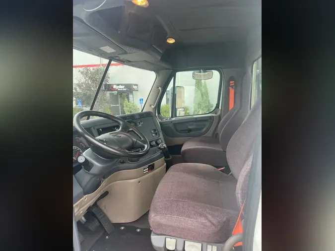 2020 FREIGHTLINER/MERCEDES CASCADIA 125150b8a0d80f1772011bb12d875178b3f