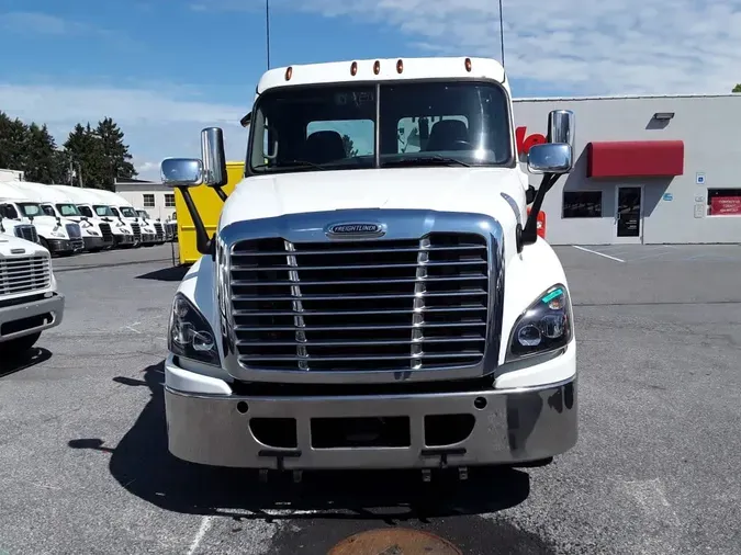 2020 FREIGHTLINER CASCADIA 125