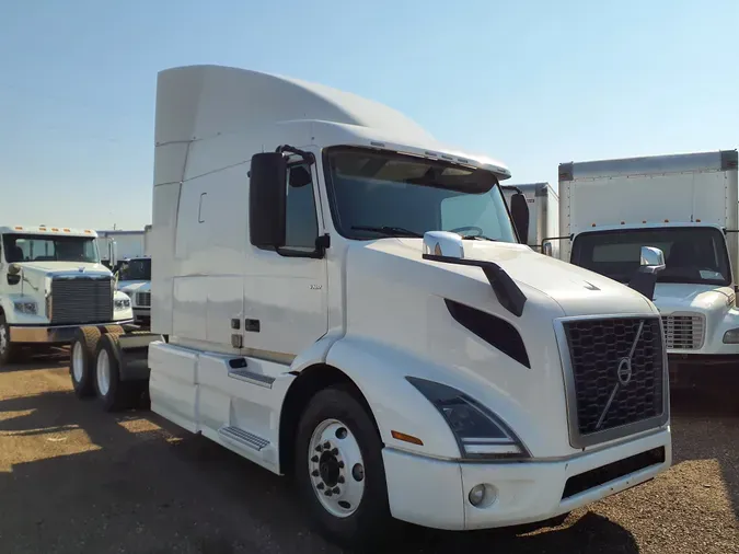 2019 VOLVO VNR64T-640