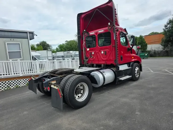 2019 FREIGHTLINER/MERCEDES CASCADIA 125