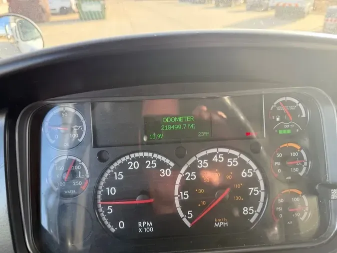 2019 Freightliner M2 106