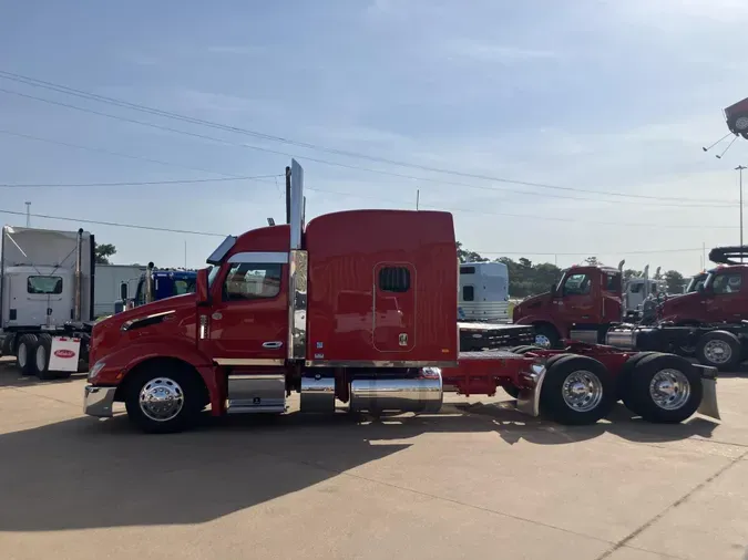 2023 Peterbilt 579