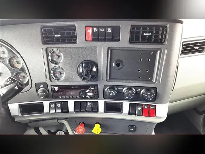 2021 KENWORTH T680