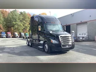 2020 Freightliner Cascadia 126