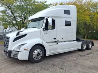 2021 VOLVO VNL64T-760