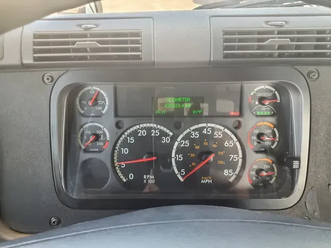 2020 FREIGHTLINER CASCADIA 113