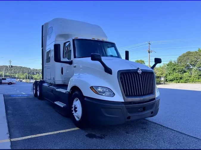 2022 International LT625