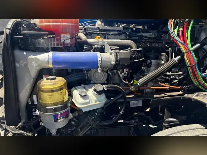 2020 FREIGHTLINER CA126