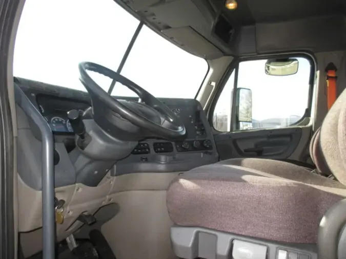 2019 FREIGHTLINER/MERCEDES CASCADIA 125