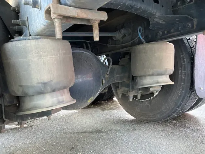 2019 FREIGHTLINER/MERCEDES M2 106