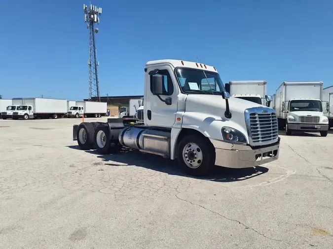 2020 FREIGHTLINER CASCADIA 125