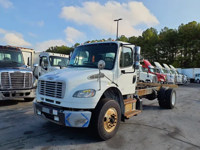 2017 FREIGHTLINER/MERCEDES M2 106