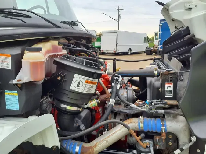 2018 FREIGHTLINER M2 106