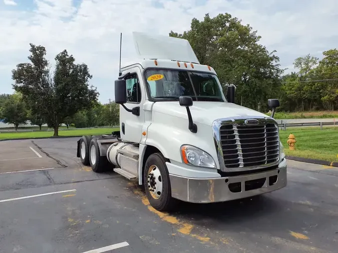 2020 FREIGHTLINER/MERCEDES CASCADIA 125152f1c4f08f939a9878be7f031a75d81