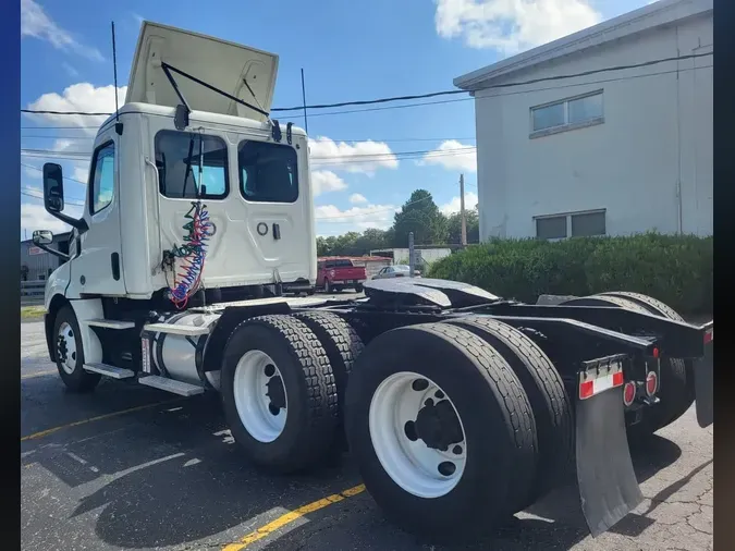 2018 FREIGHTLINER NEW CASCADIA PX12664