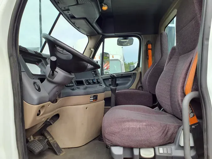 2016 FREIGHTLINER/MERCEDES CASCADIA 125