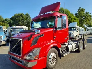 2017 VOLVO VNL64TRACTOR