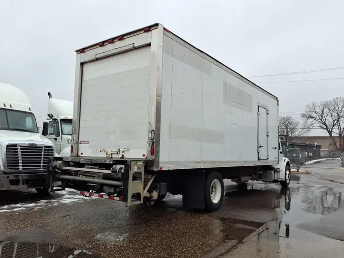 2015 FREIGHTLINER/MERCEDES M2 106