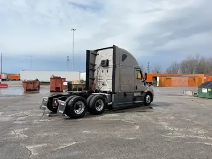 2021 Freightliner Cascadia