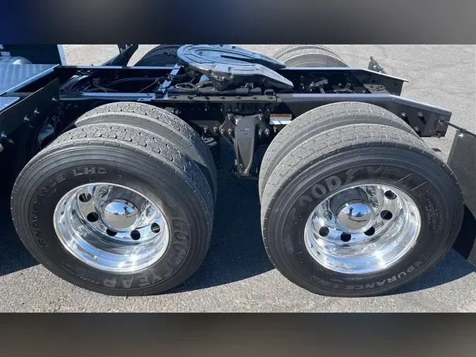 2020 FREIGHTLINER CA126