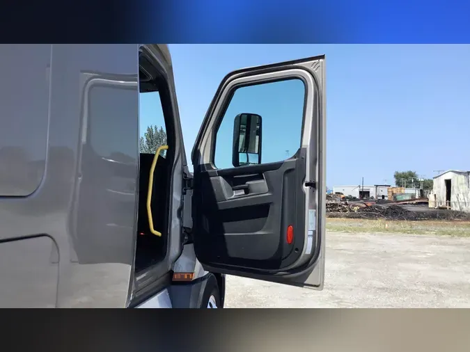2024 Freightliner Cascadia 126