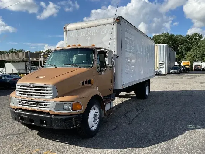 2006 STERLING TRUCK CORP ACTERRA