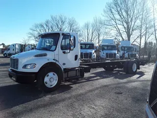 2017 Freightliner M2 106