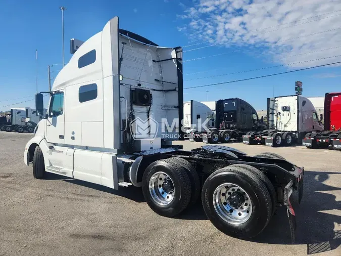 2020 VOLVO VNL64T760