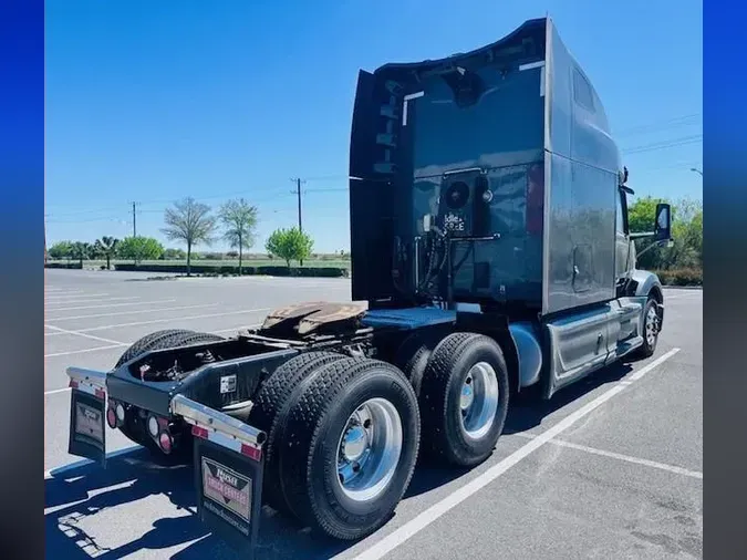 2022 Peterbilt 579