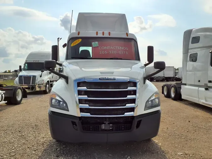 2019 FREIGHTLINER NEW CASCADIA PX12664