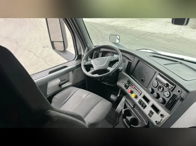 2020 Freightliner Cascadia