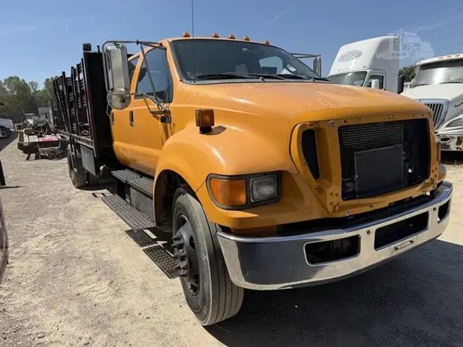 2012 FORD F750 SD