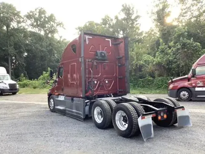 2023 Freightliner Cascadia