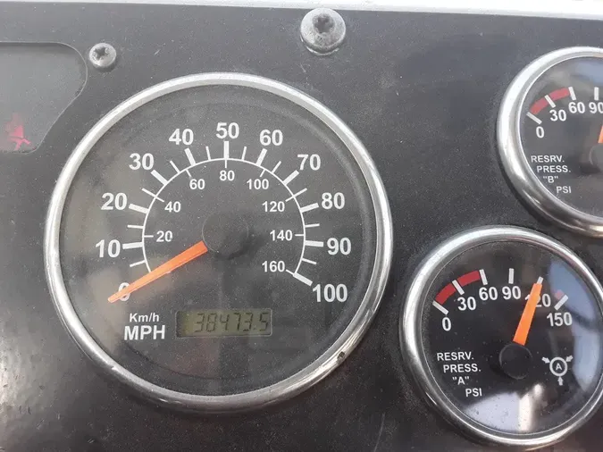 2019 AUTOCAR YARD TRACTOR15591f2ac77893a05c91412ec9deaa40