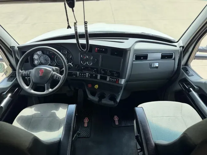 2021 Kenworth T680155adeab54e057bdd368ed02eb0e6a75