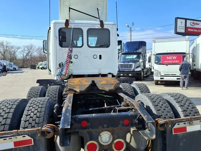 2019 FREIGHTLINER/MERCEDES CASCADIA 125