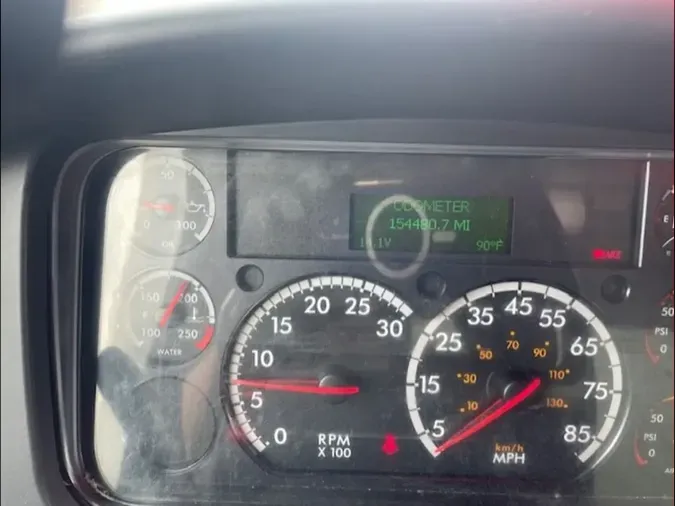 2020 FREIGHTLINER M2 106