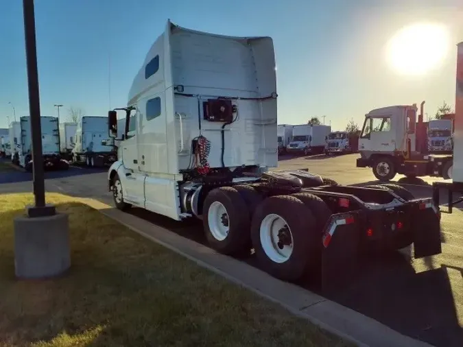 2020 VOLVO VNL64T760