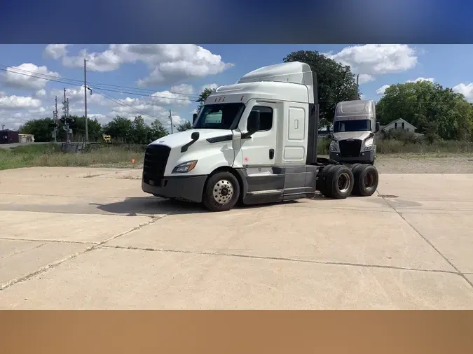 2021 Freightliner Cascadia 12615608f6aea2508b8dc83643f025f1d52