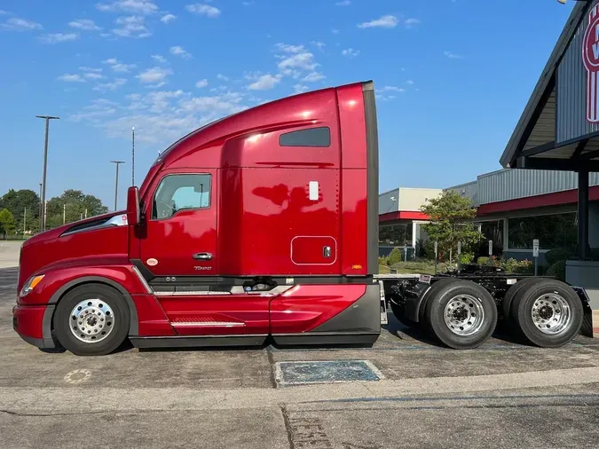 2025 Kenworth T680