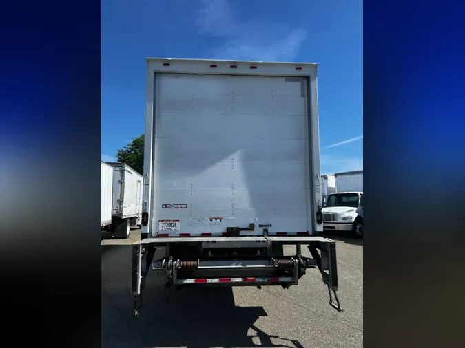 2019 FREIGHTLINER M2 106