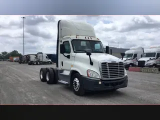 2019 Freightliner Cascadia 125