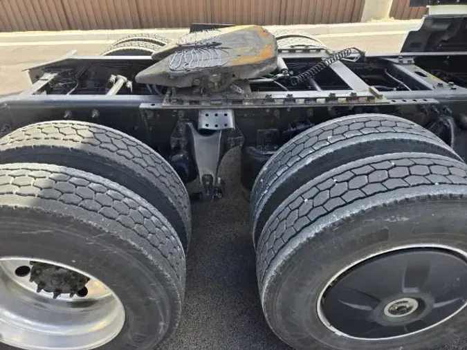 2022 International LT625