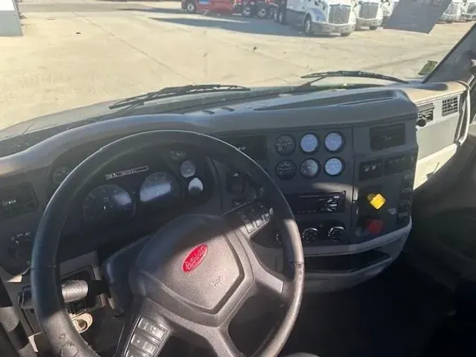 2019 Peterbilt 579156ac710b800faec2e83a3fcfd7f7290