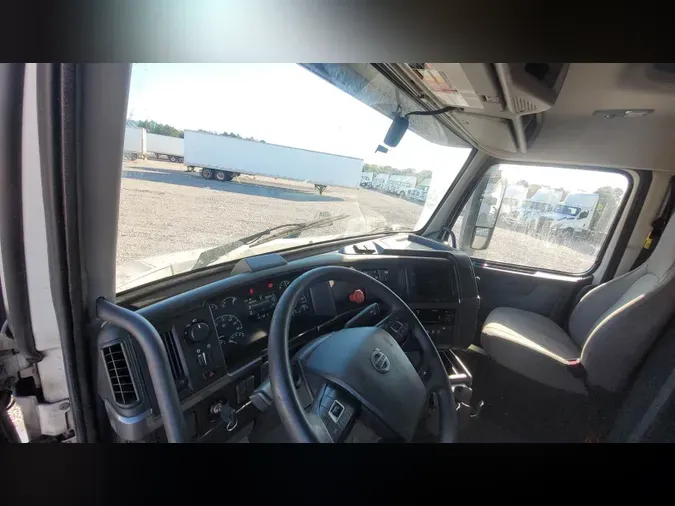 2019 Volvo VNL 740